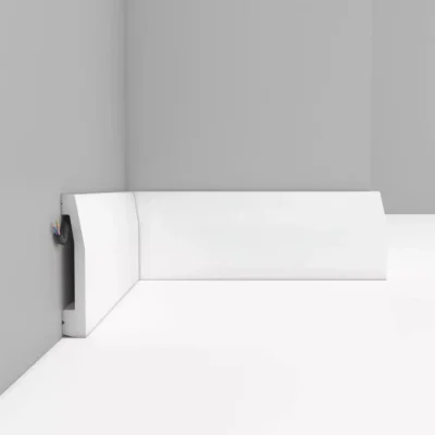 Плинтус напольный D125 ДМ  DECOMASTER 70*15*2000мм