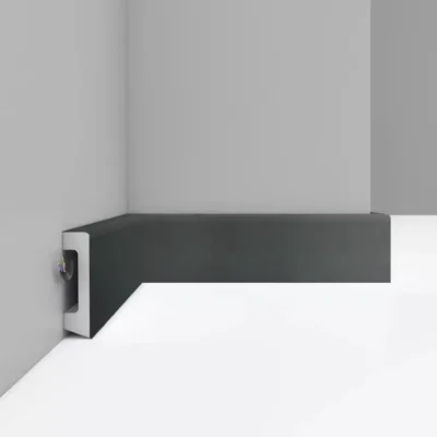 Плинтус черный D234-112 ДМ  DECOMASTER Антрацит 58*16*2400 мм