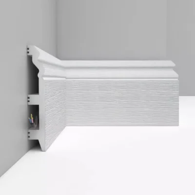 Плинтус напольный D233-70 DECOMASTER дуб белый 120*23*2400 мм