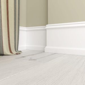Плинтус белый Ultrawood арт. Base 5800 p (2000 x 230 x 20 мм.)