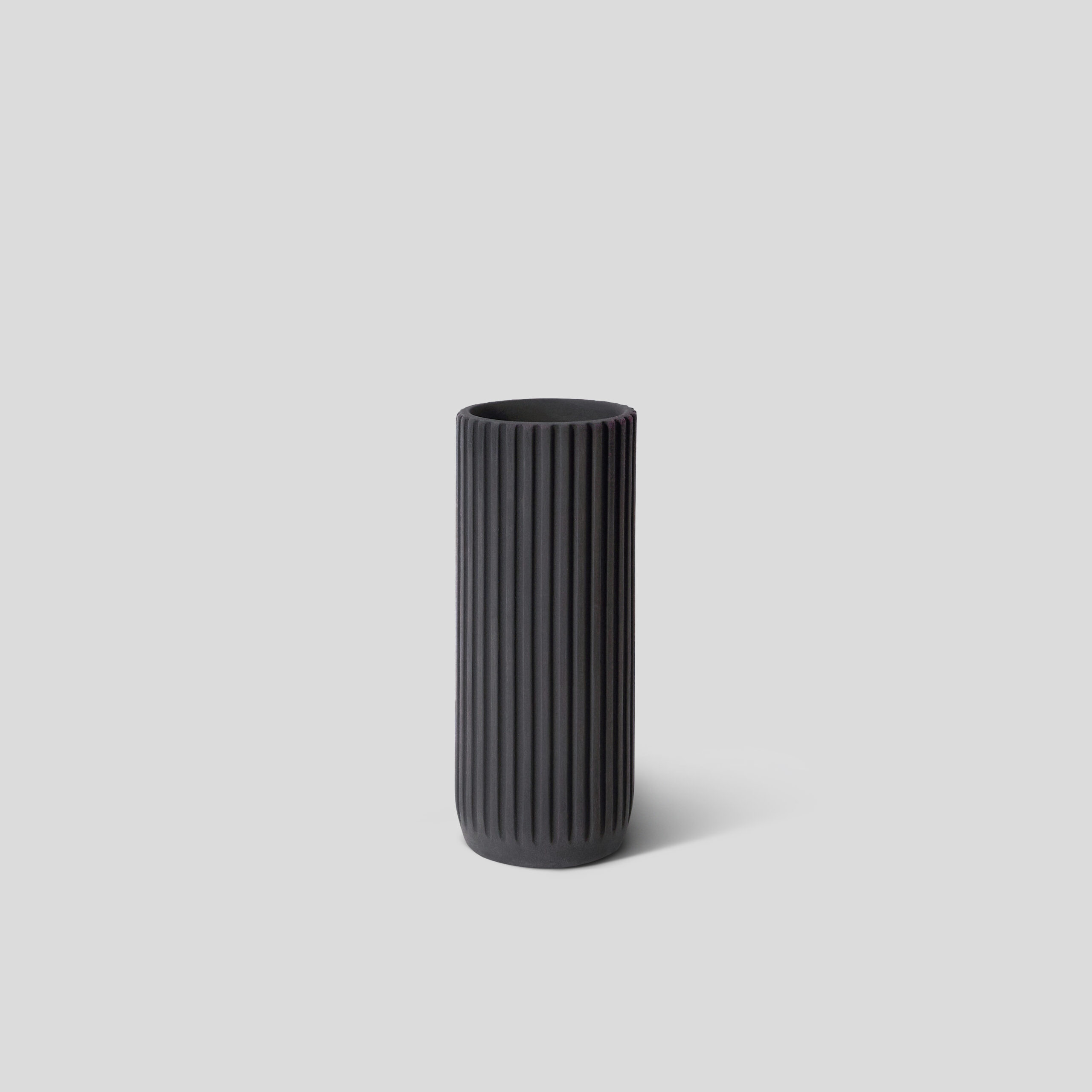 Ваза Strips Medium - Dark navy (Shapes & Shades) Ваза Strips Medium - Dark navy (Shapes & Shades)