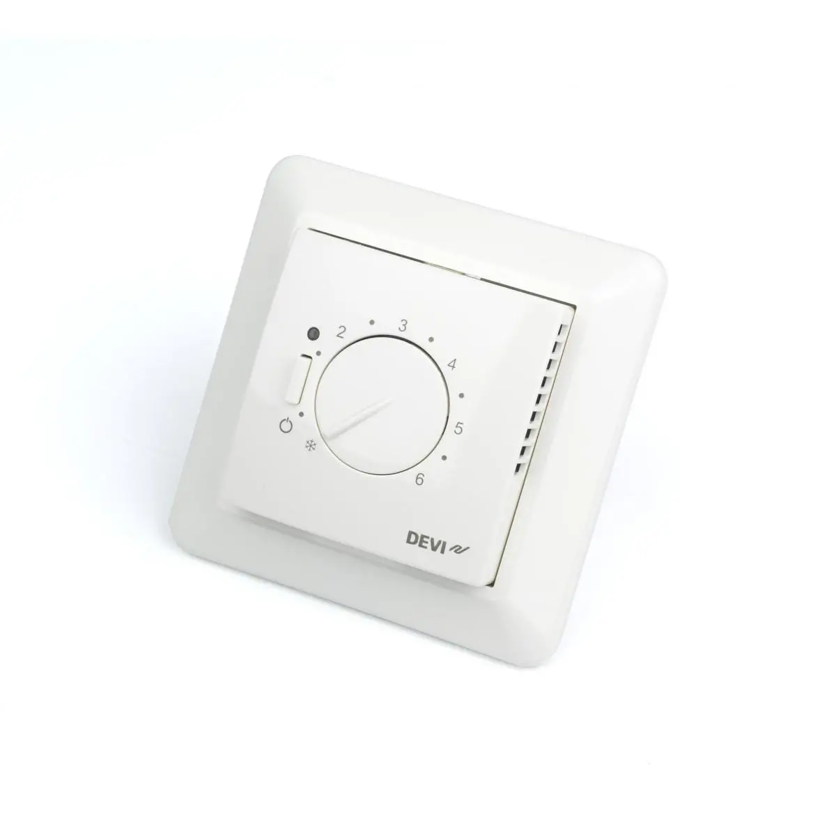 DEVIreg™ D-530 (ELKO) с датчиком пола, 15А 140F1030 DEVIreg™ D-530 (ELKO) с датчиком пола, 15А 140F1030
